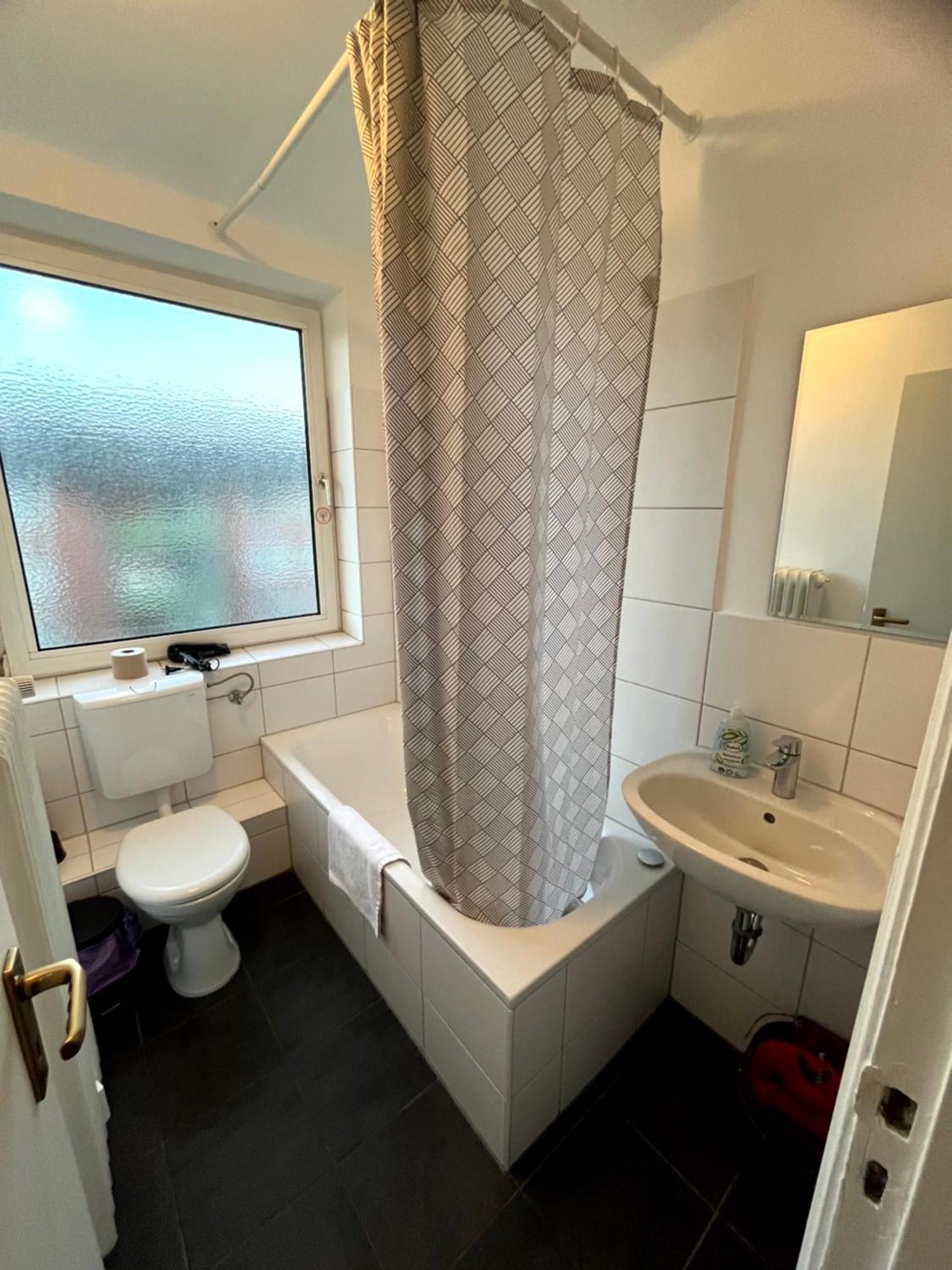 3-Zimmer Monteurwohnung Mit Balkon Neumünster Dış mekan fotoğraf